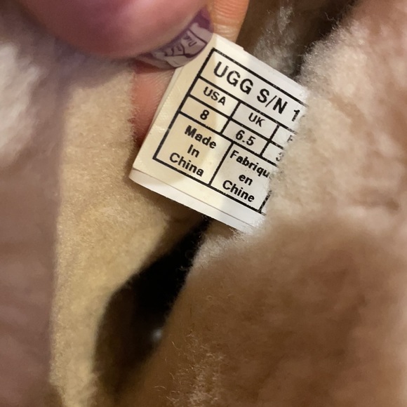 ☁️UGG☁️ Tania Boots. Size 8. Used Like New - Picture 7 of 8